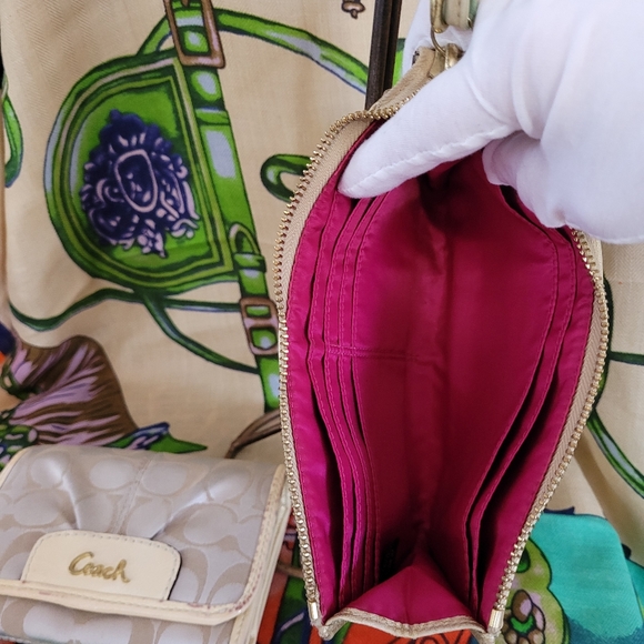 COACH Wristlet/ wallet SET - Picture 4 of 14